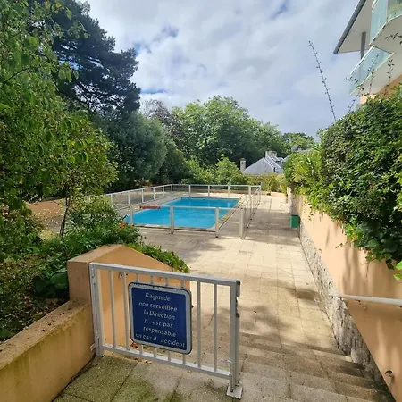 Apartment Nice 63 M With Terrace And Pool In